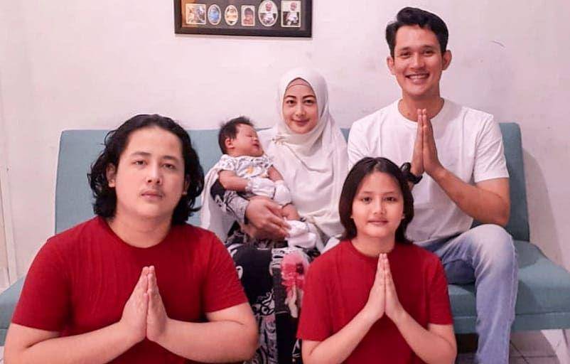 potret keluarga Rully Firmansyah (instagram.com/rully_fiss)
