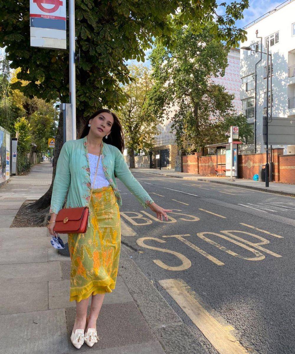 Outfit Hannah Al Rashid. (instagram.com/hannahalrashid)