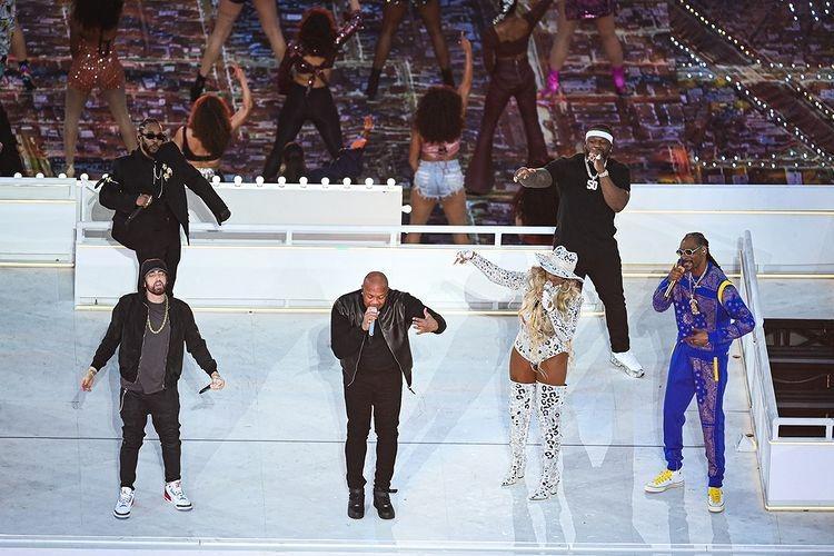 9 Penampilan Super Bowl Halftime Show Terbaik dalam Sejarah, Megah!