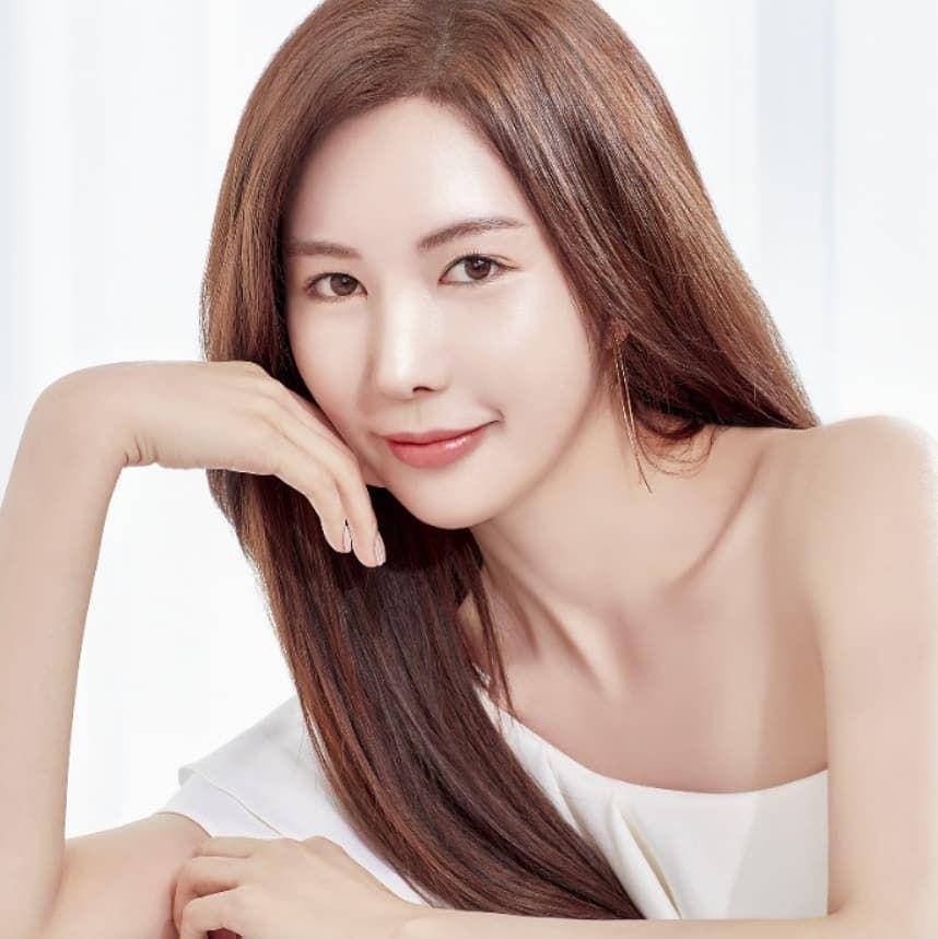 Shin Joo Ah (instagram.com/shinjooah)