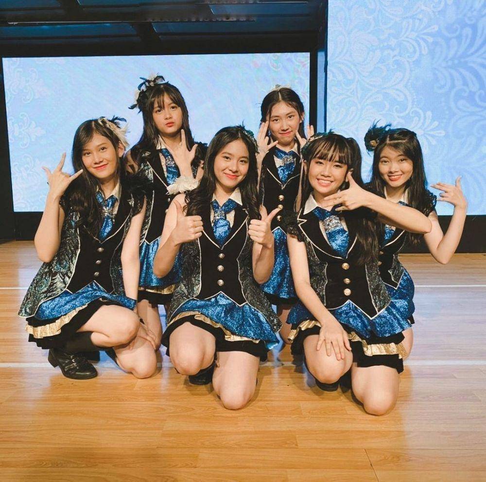 Member JKT48 (instagram.com/jkt48.zee)