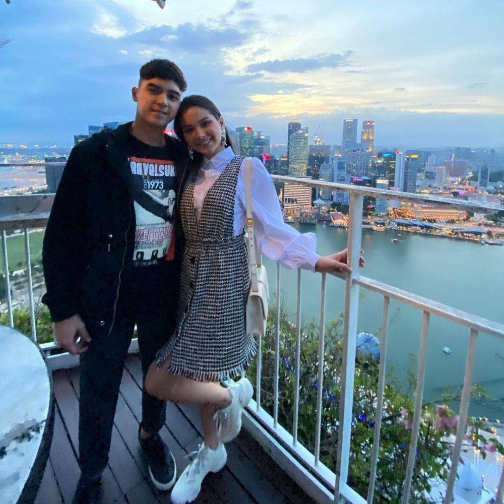Gaya Couple Alyssa Daguise dan Al Ghazali. (instagram.com/alghazali7)