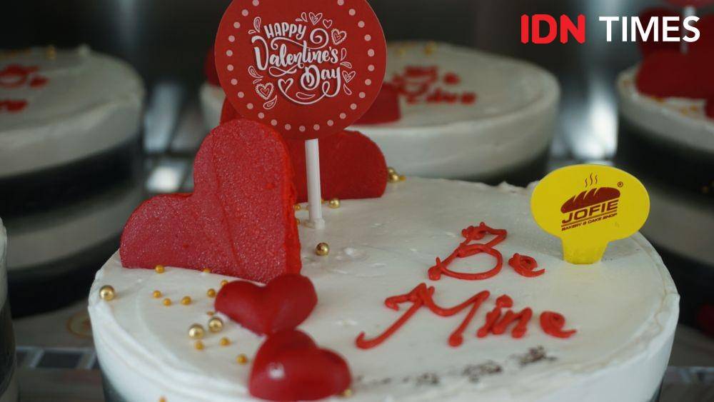Cake valentine dari Jofie Bakery (IDN Times/Indah Permata Sari)