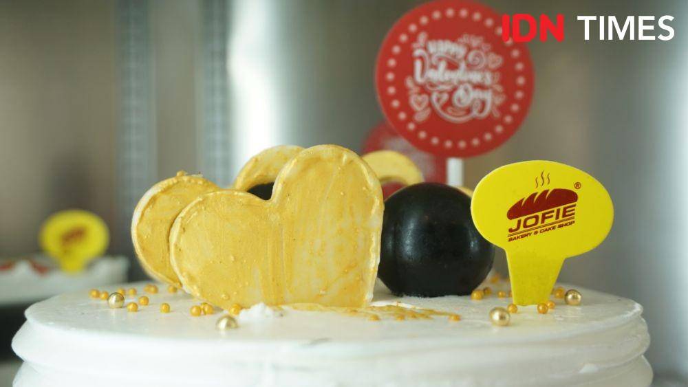 Cake valentine dari Jofie Bakery (IDN Times/Indah Permata Sari)