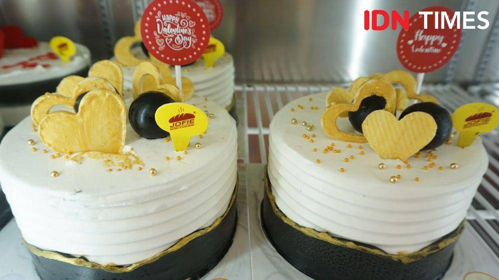 Cake valentine dari Jofie Bakery (IDN Times/Indah Permata Sari)