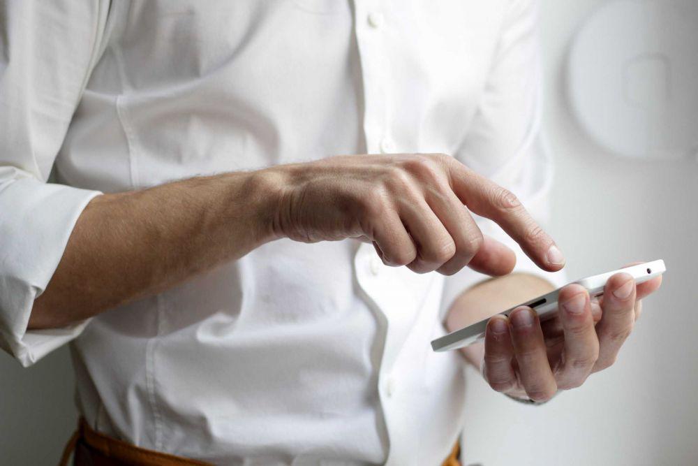 5 Etika Hubungi Seseorang Lewat WhatsApp, Jangan Sepelekan