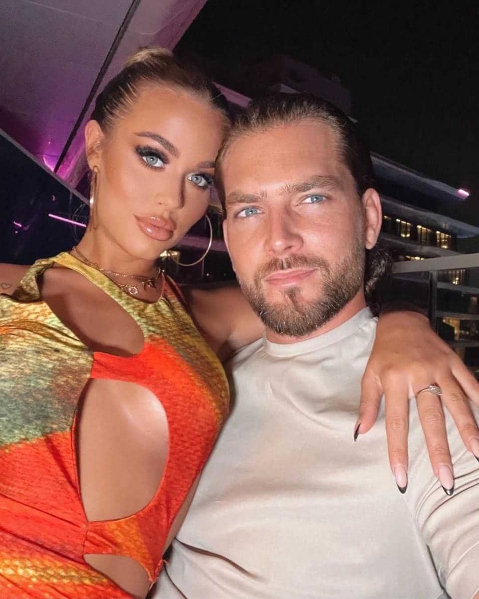 Lottie Tomlinson dan kekasih (instagram.com/mrlewisburton)