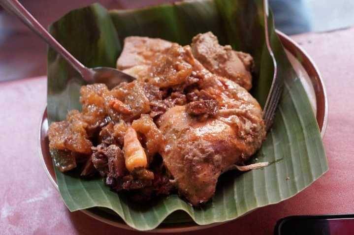Gudeg Bu Tinah (instagram.com/aniesbaswedan)