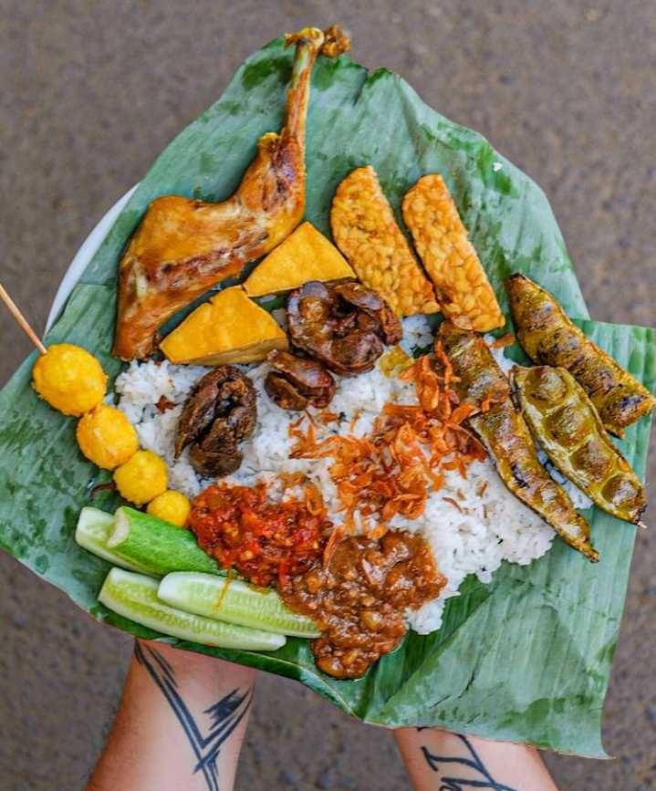 Nasi Uduk Gondangdia (instagram.com/henjiwong)