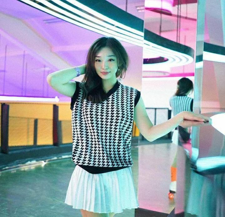 Potret Livy Renata seperti wanita Jepang. Instagram.com/livyrenata