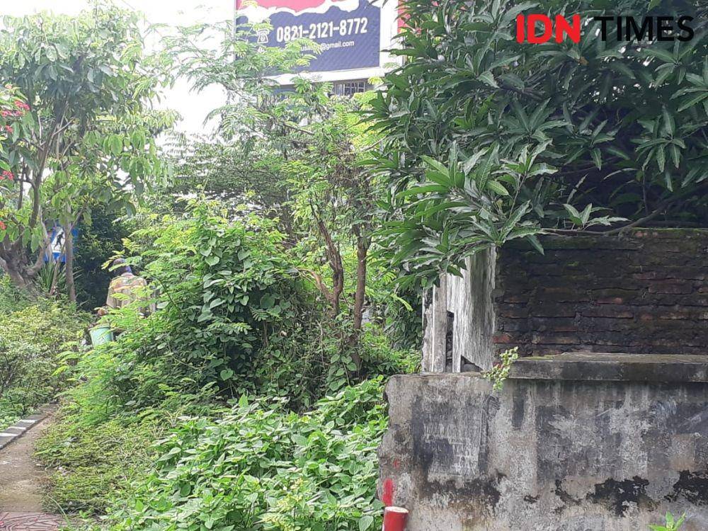 Bangunan terbengkalai yang disebut Gmaps 'Markas Gerwani'. IDN Times/Ardiansyah Fajar.