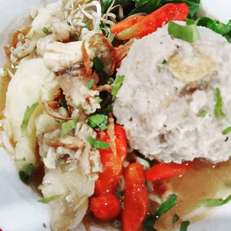 Cabai di bakso monyor yang menggugah selera. Instagram.com/@bakso_monyor