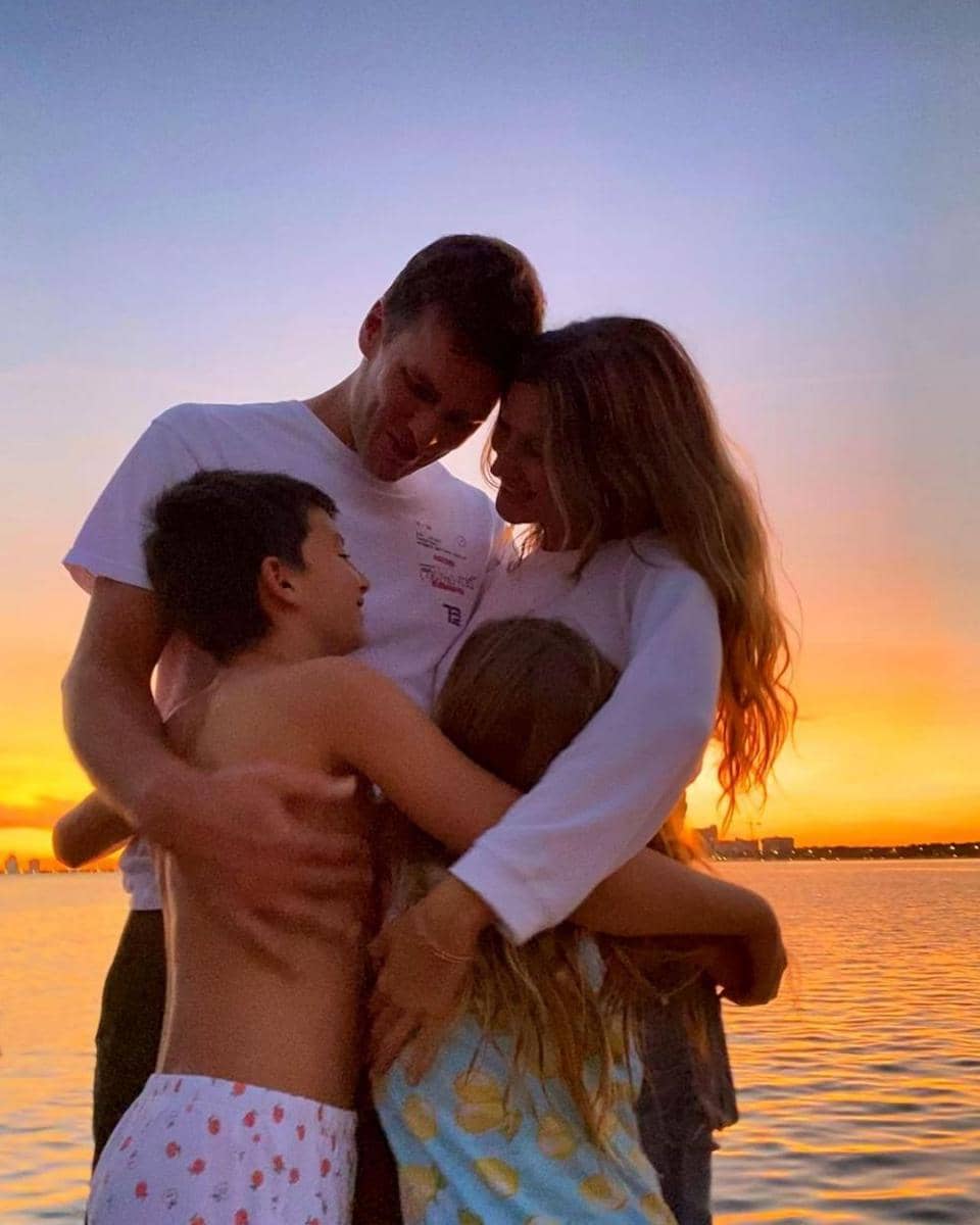 Tom Brady, Gisele Bündchen, dan anak-anak (instagram.com/gisele)