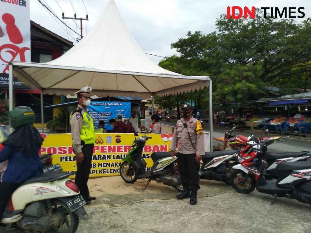 Posko pemantau keberadaan truk ODOL di Balikpapan Kalimantan Timur. (IDN Times/Hilmansyah)