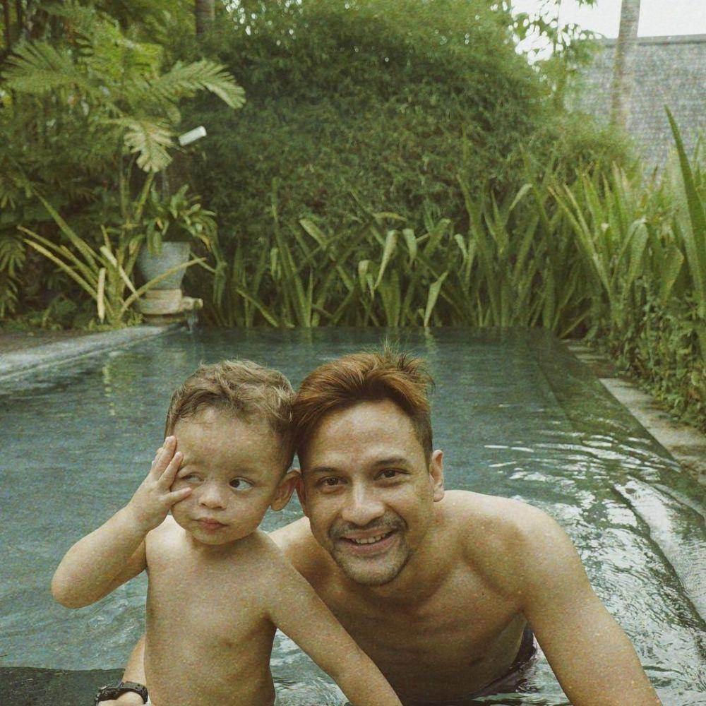 Lucky Perdana dan buah hati (instagram.com/_luckyperdana)