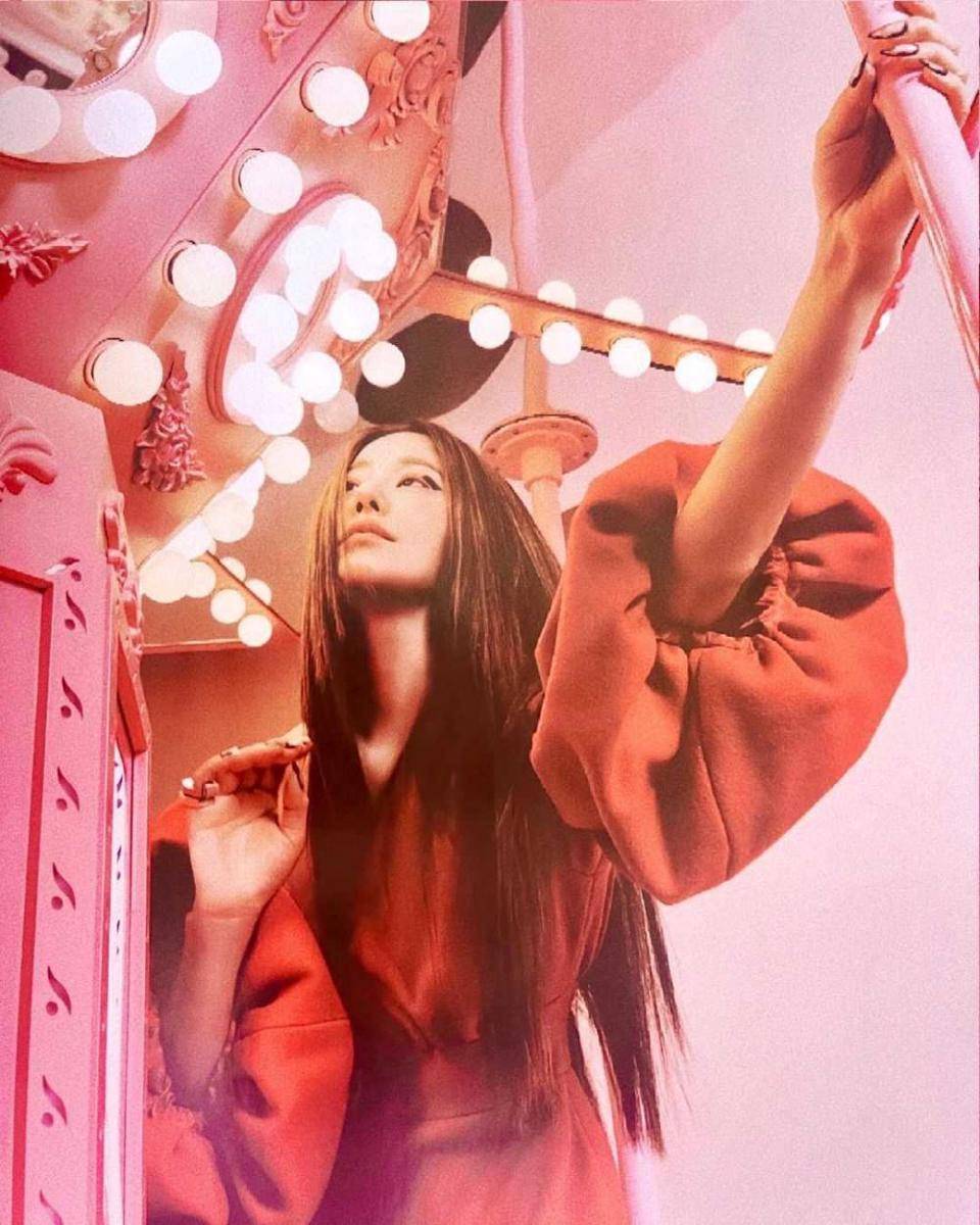 Go Hyun Jung (instagram.com/kohyunjung_serenity)