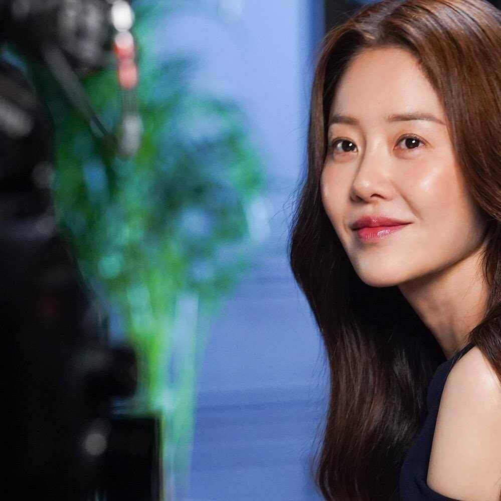 Go Hyun Jung (instagram.com/iokcompany)
