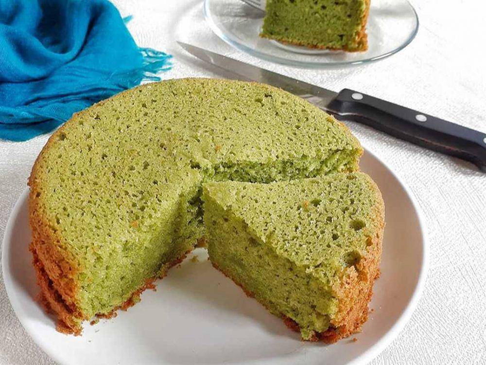 Cake bayam (instagram.com/sandrarisma)