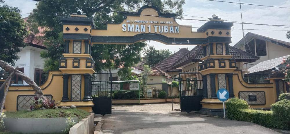Puluhan siswa SMAN 1 Tuban positif COVID-19. PTM dihentikan. IDN Times/Imron