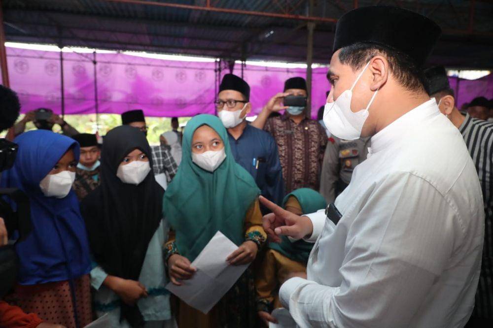 Wakil Gubernur Jawa Tengah Taj Yasin Maimoen saat bertemu guru agama. (IDN Times/Humas Wagub Jateng)