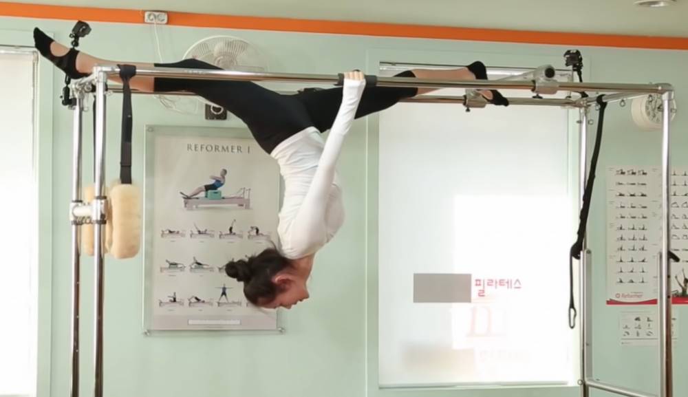 Son Ye Jin melakukan pilates (youtube.com/sbscatch)