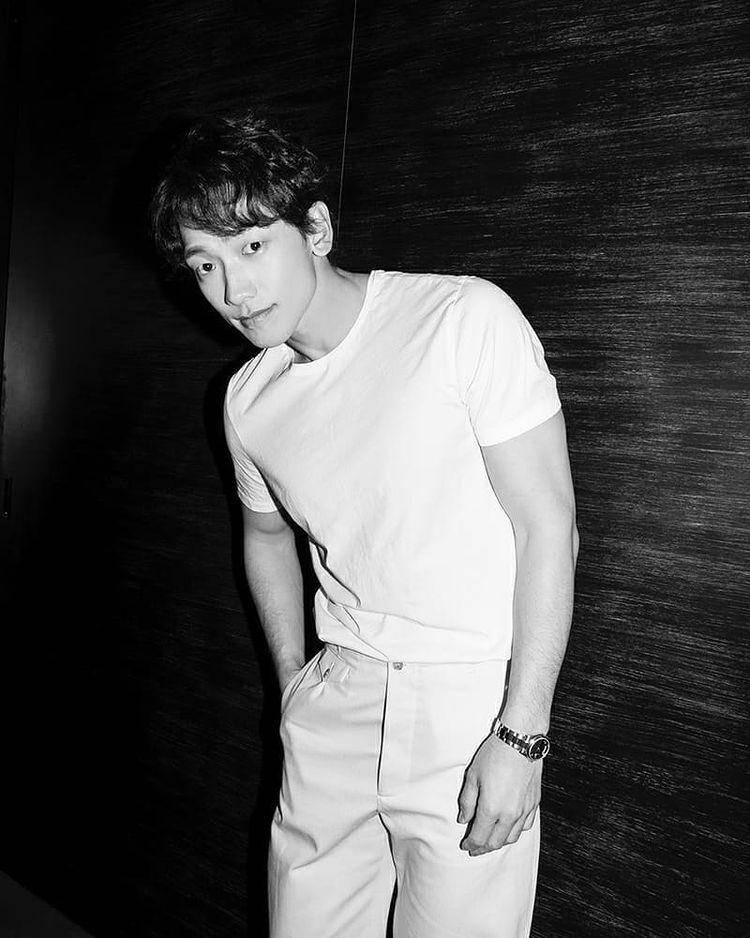 Rain (instagram.com/raincompany_official)