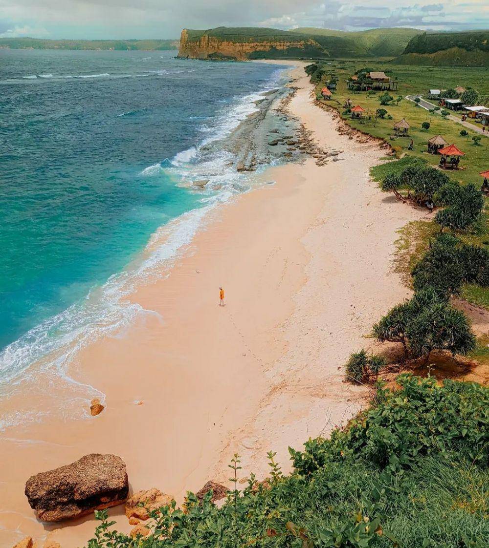 Pantai Kura-kura Lombok (instagram.com/wanderlustguys_)