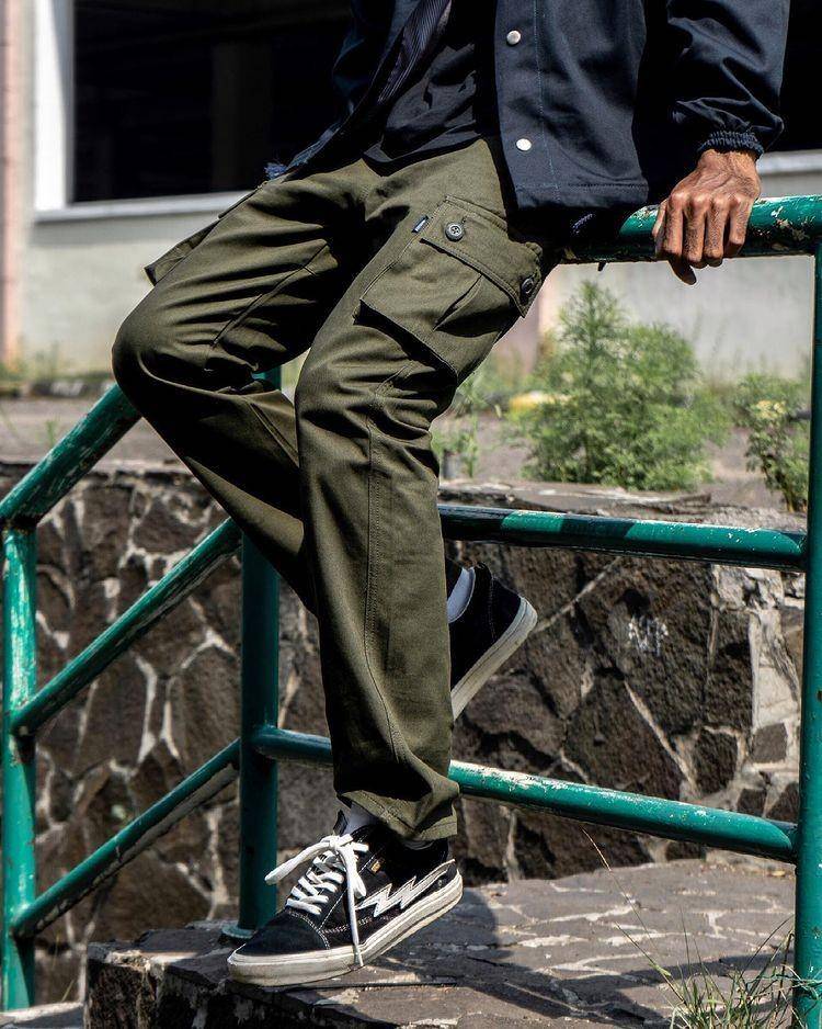 Celana kargo pria (instagram.com/hammerstoutdenim)