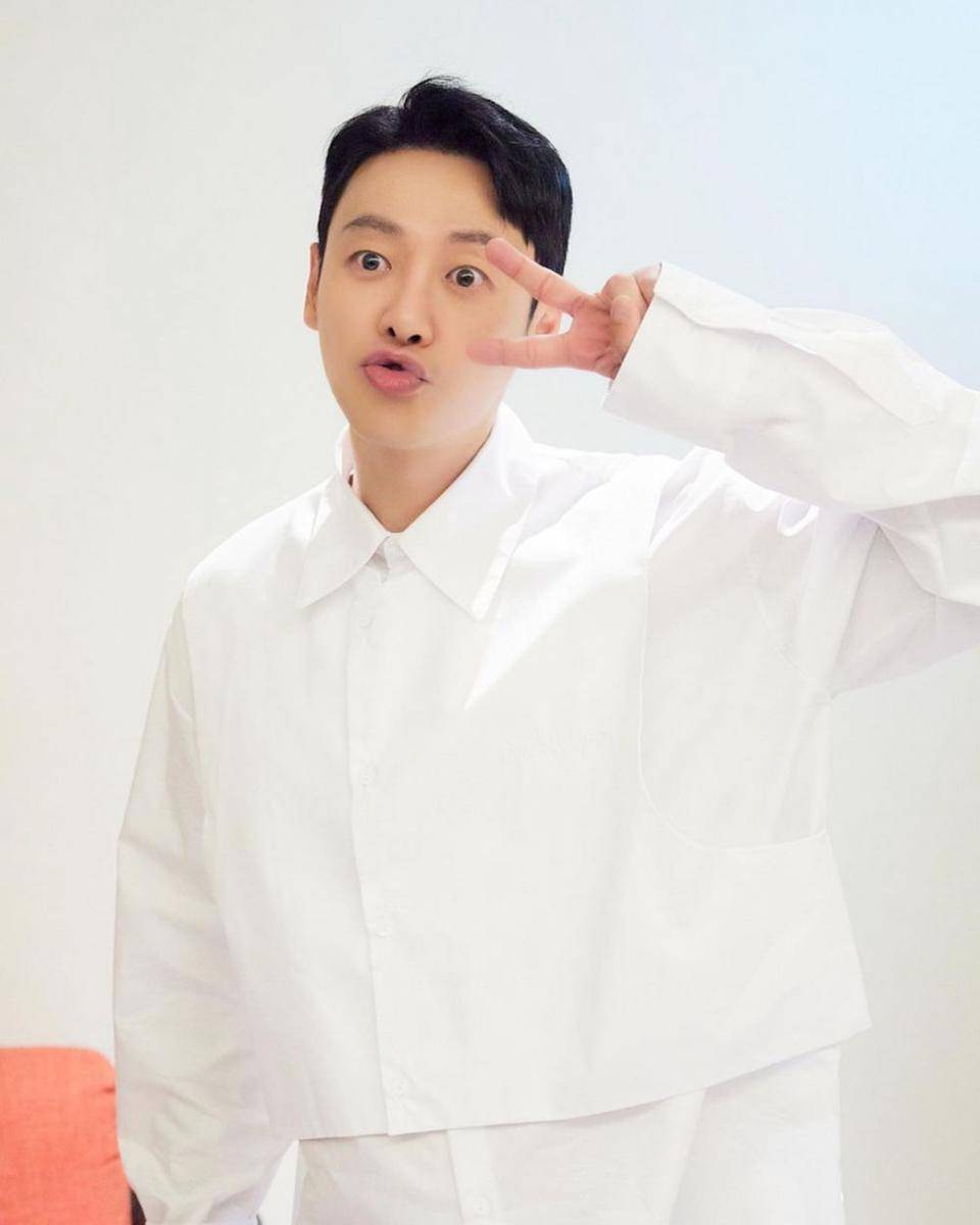 Kim Dong Wook (instagram.com/keyeastofficial)