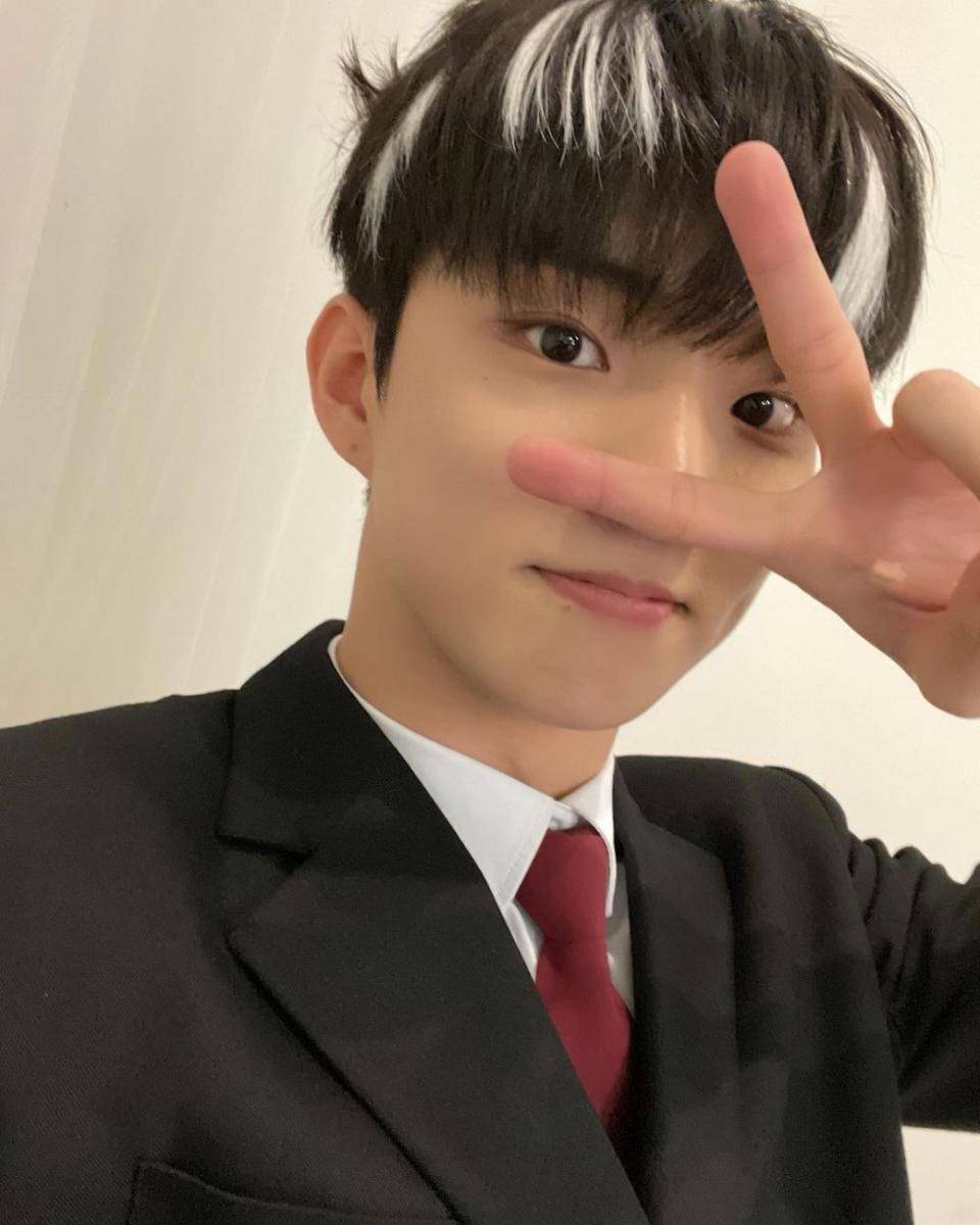 Q The Boyz (instagram.com/official_theboyz)