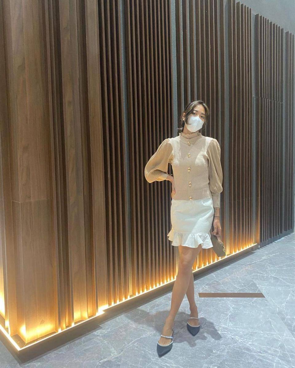 outfit ala Widi Vierratale (instagram.com/_widikidiw_)