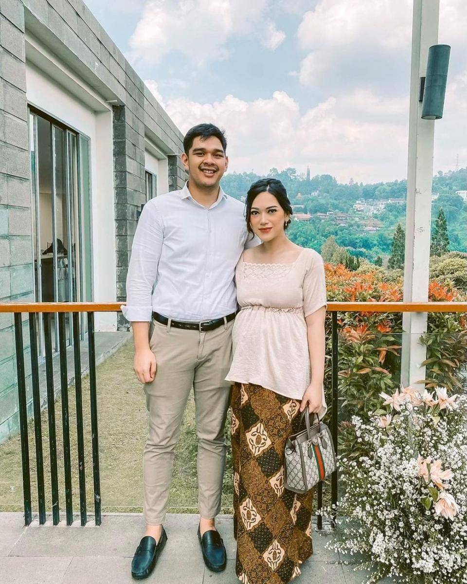 Rok batik untuk kondangan. (instagram.com/nabilagardena)