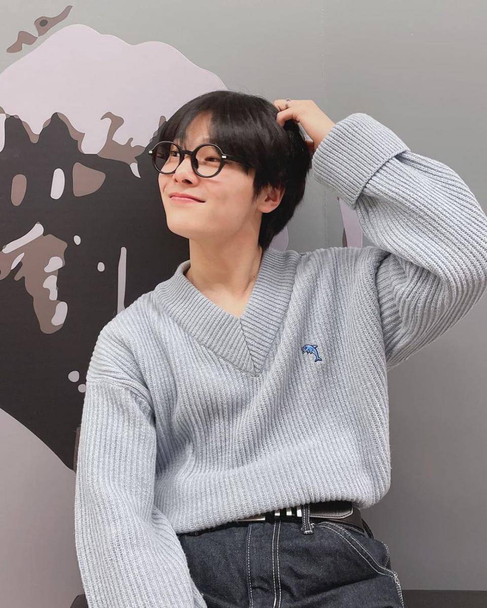 I.N Stray Kids (instagram.com/realstraykids)