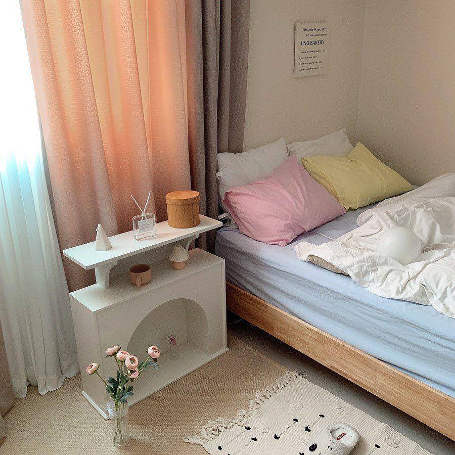 ide bedside table (instagram.com/decoview_korea)