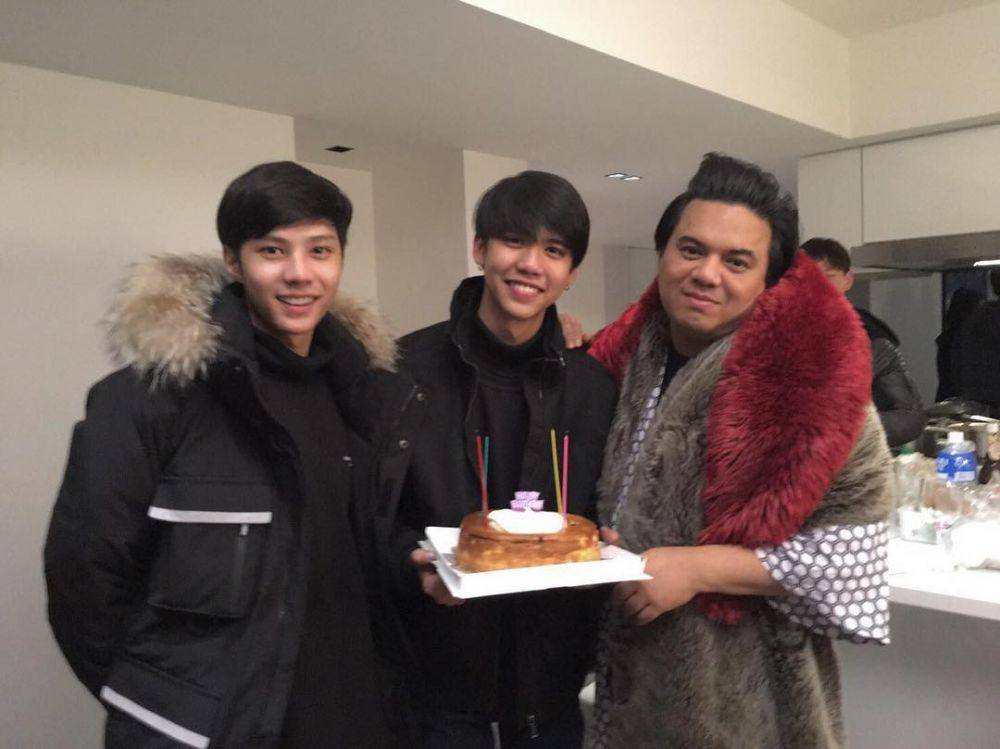 Bank Thiti dan Sing Harit rayakan ulang tahun Sing bersama-sama. (instagram.com/ssingss)