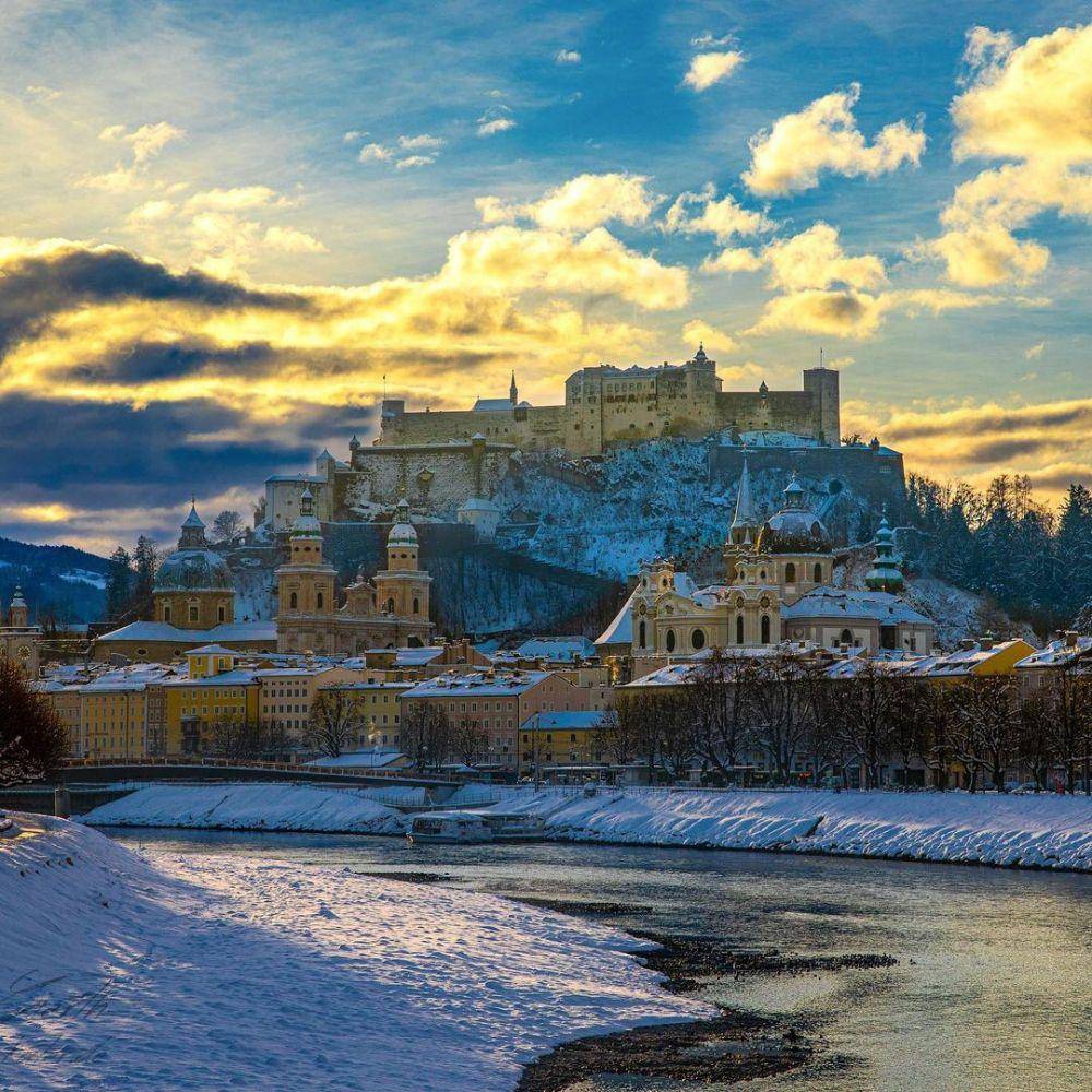 potret Festung Hohensalzburg (instagram.com/bundeskater)