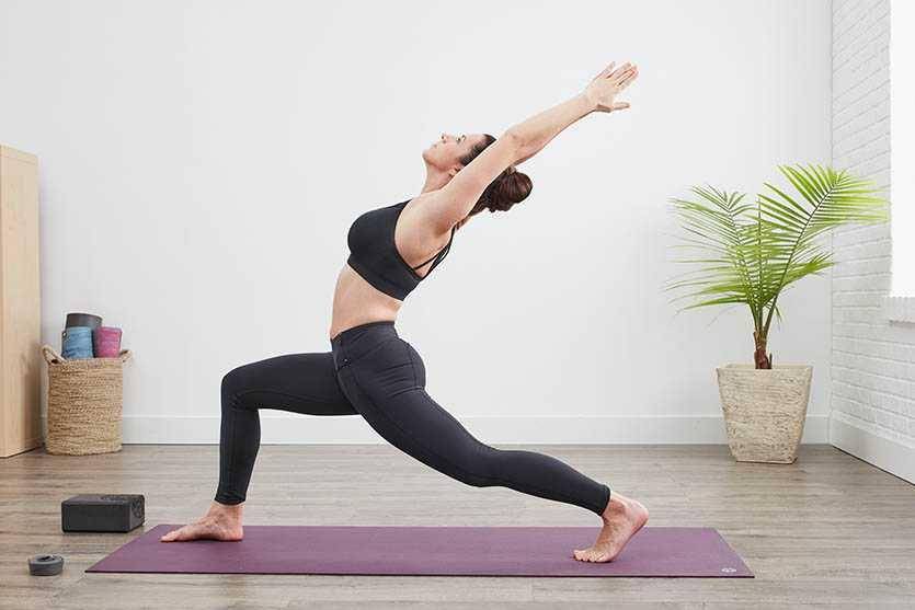 ilustrasi crescent lunge pose (youtube.com/Dick's Sporting)