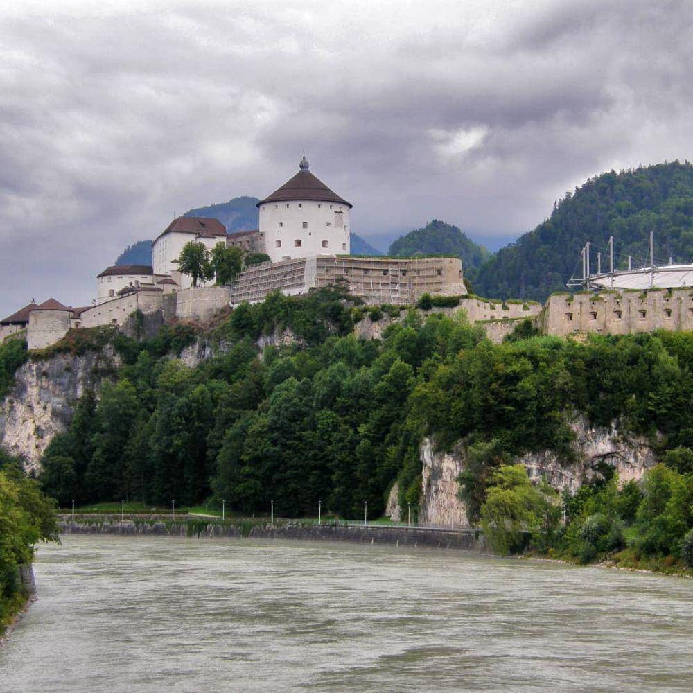 potret Kufstein Fortress (instagram.com/f_orizontas)