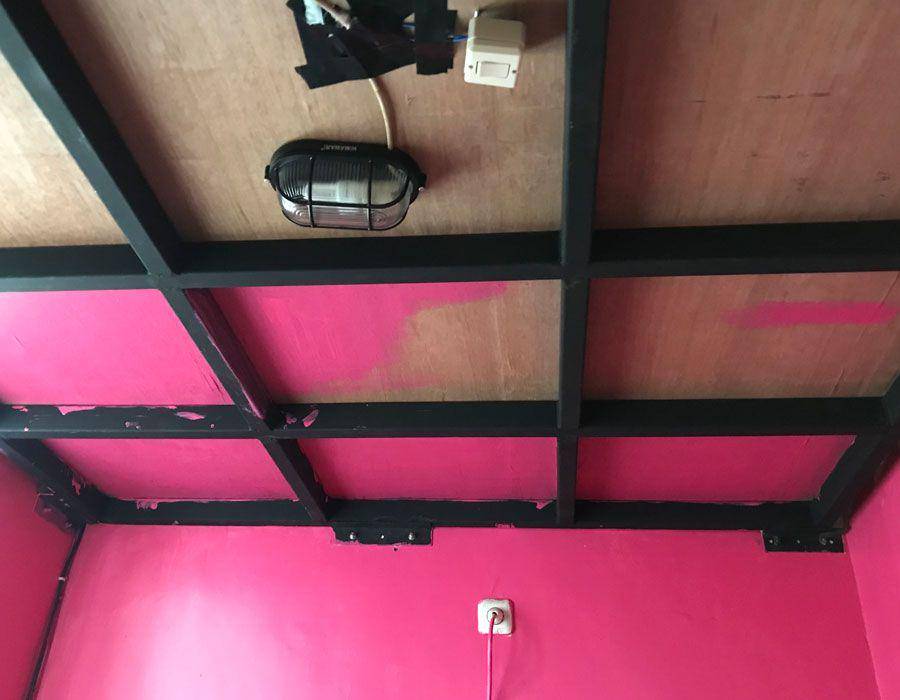 rangka mezanin dan papan multiplek (dok. pribadi/Ari Budiadnyana)