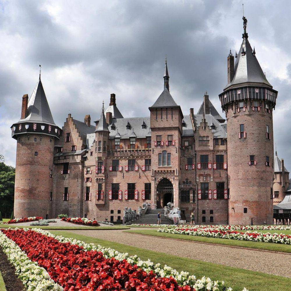 potret De Haar Castle (instagram.com/saschasuitcase)