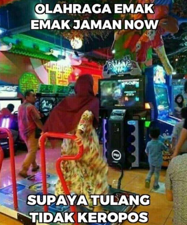 aksi kocak emak-emak pas lagi gabut (instagram.com/duhreceh.id)