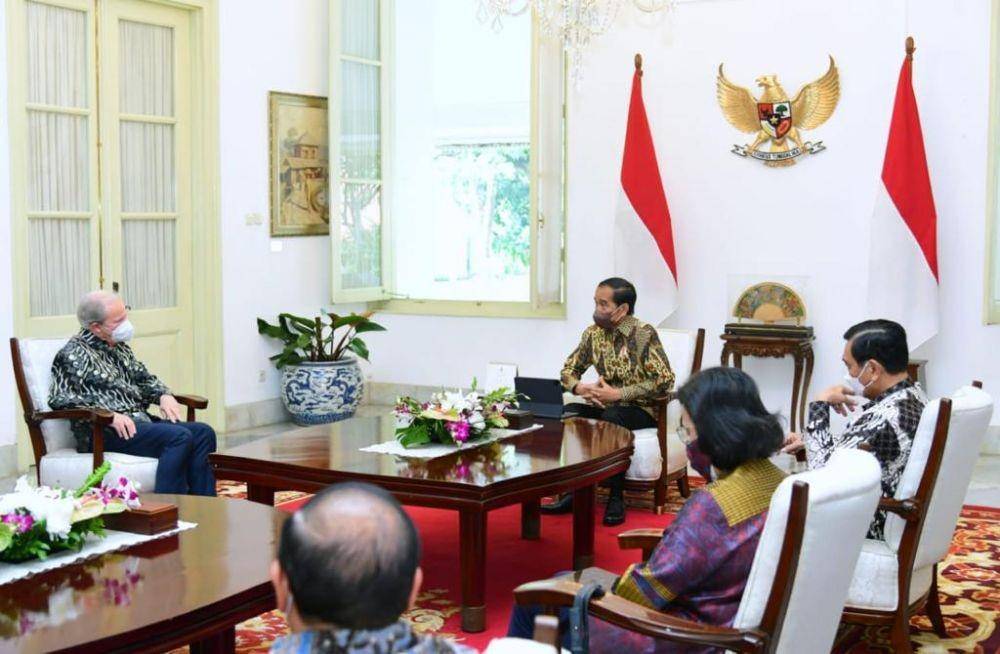 Presiden Jokowi Bertemu Delegasi Bank Dunia di Istana Merdeka, Jakarta, Rabu (16/2/2022). (dok. Setpres)
