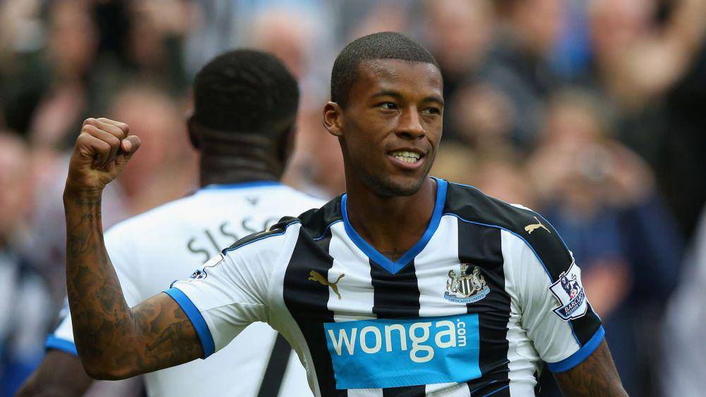 Georginio Wijnaldum merayakan gol ke gawang Norwich City. (skysports.com)