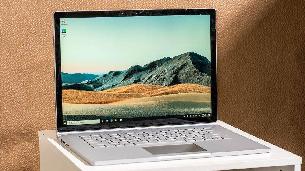 ilustrasi Microsoft Surface Book 3 (pcmag.com)
