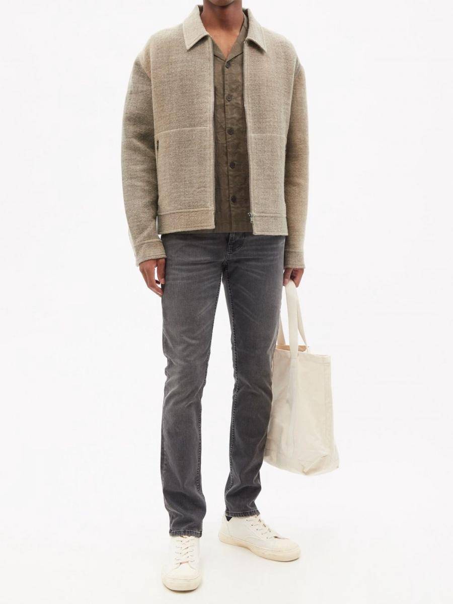 Jeans abu-abu pria (matchesfashion.com)
