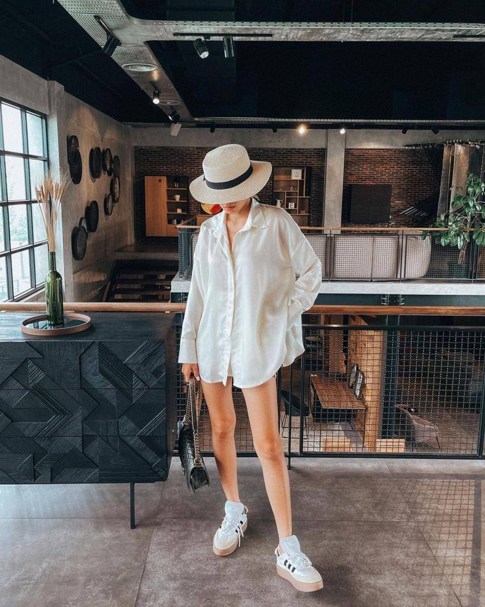 outfit serba putih ala Patricia Gouw (instagram.com/patriciagouw)