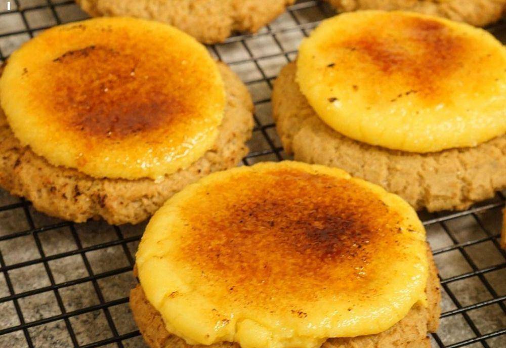 ilustrasi creme brulle cookies (instagram.com/moucup)