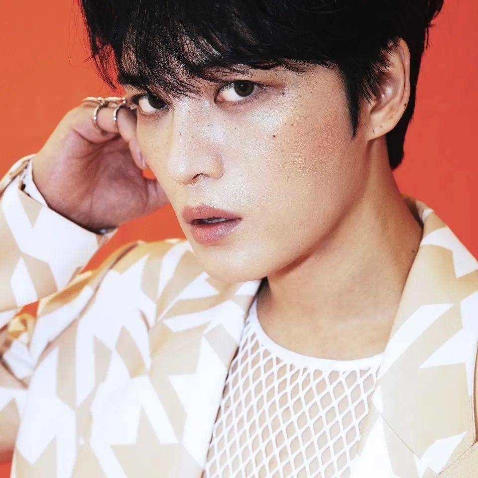 Kim Jae Joong (instagram.com/jj_1986_jj)