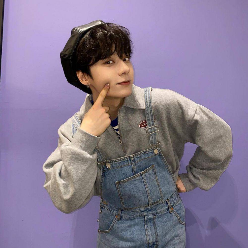 Hwanwoong ONEUS (instagram.com/cravity_official)