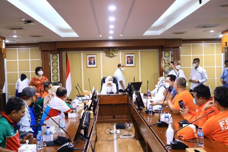 Serikat Buruh Ultimatum Menaker Cabut Aturan Baru JHT Dalam Dua Pekan
